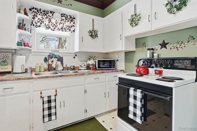 224 Chandler Street, Romeo Village, MI 48065