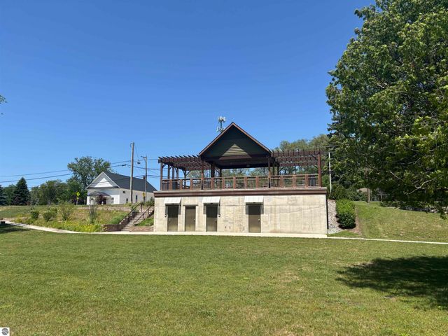 7023 Meadow Brooke Lane, Kewadin, MI 49648