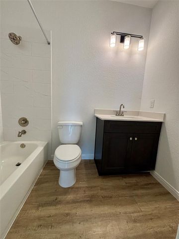 638 Swallow Drive, Palacios, TX 77465