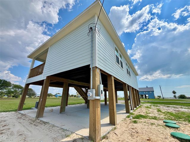 638 Swallow Drive, Palacios, TX 77465