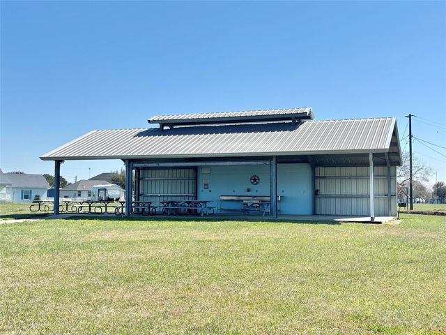 638 Swallow Drive, Palacios, TX 77465