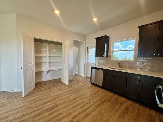 638 Swallow Drive, Palacios, TX 77465