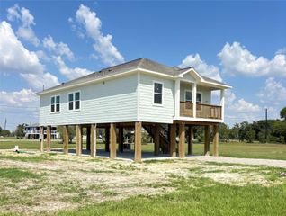 638 Swallow Drive, Palacios, TX 77465