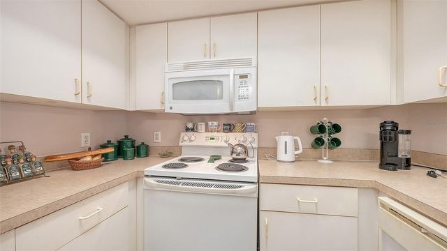 4126 CENTRAL SARASOTA PARKWAY 2027, Sarasota, FL 34238