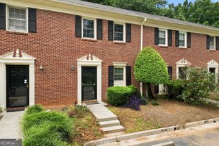135 Sterling Court, Alpharetta, GA 30004