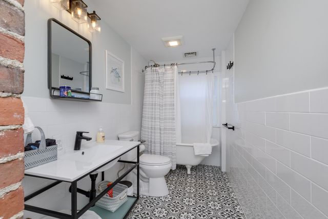 19 Cutler Avenue, Hampton, NH 03842