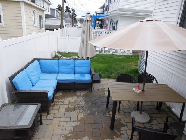 19 Cutler Avenue, Hampton, NH 03842