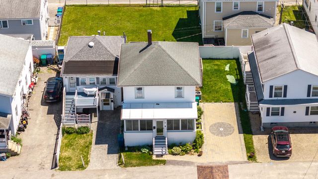 19 Cutler Avenue, Hampton, NH 03842