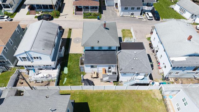 19 Cutler Avenue, Hampton, NH 03842