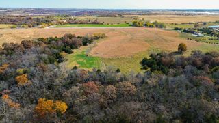 2 Hogback Bridge Road, Earlham, IA 50072