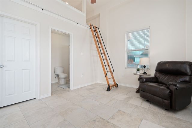 138 Palm Dr, Rockport, TX 78382