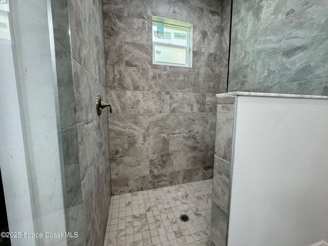 105 Delia Avenue NW, Palm Bay, FL 32907