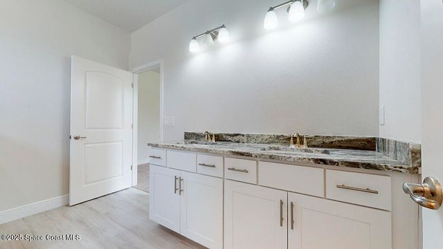 105 Delia Avenue NW, Palm Bay, FL 32907