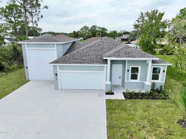 105 Delia Avenue NW, Palm Bay, FL 32907