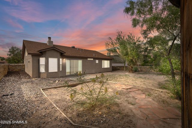 2247 Bright Star Avenue, Las Cruces, NM 88011