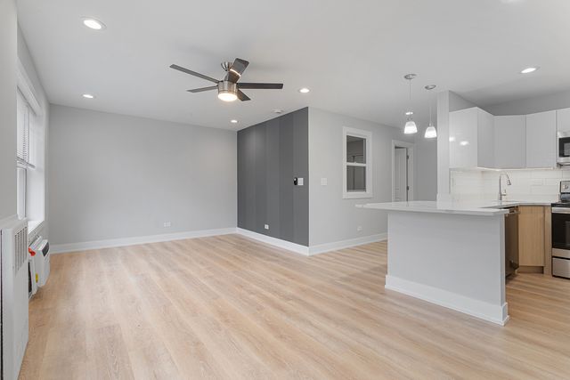 7070 N Sheridan Avenue 3S, Chicago, IL 60626