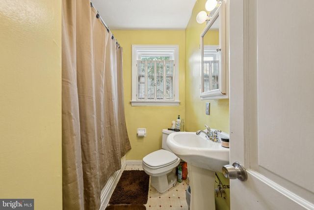 3909 OLIVER ST, Hyattsville, MD 20782