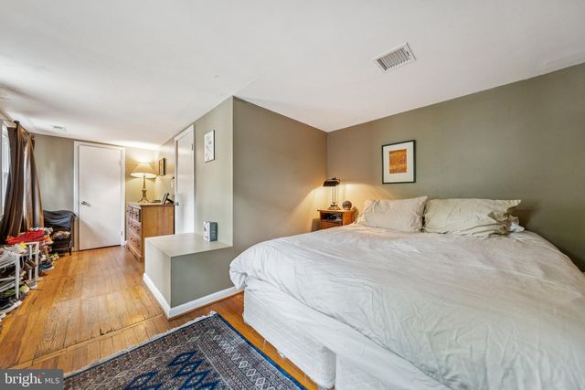 3909 OLIVER ST, Hyattsville, MD 20782