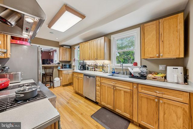 3909 OLIVER ST, Hyattsville, MD 20782