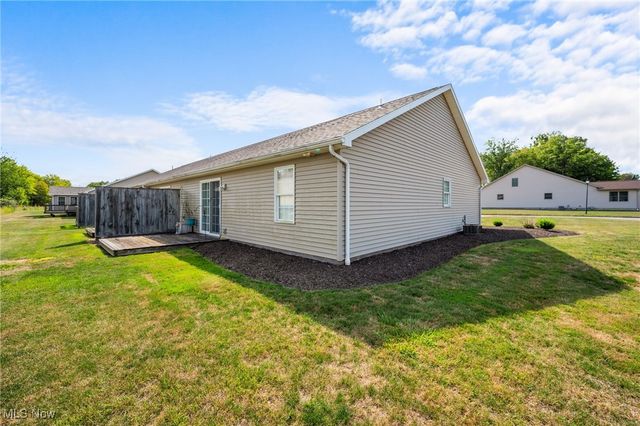 232 Bayview Drive, Cortland, OH 44410