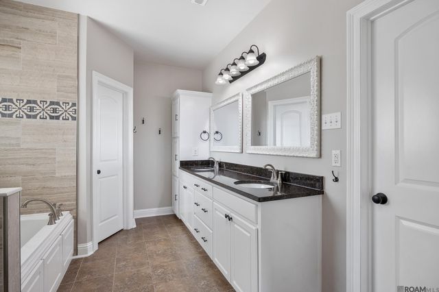 4967 Woodstock Way Dr, Greenwell Springs, LA 70739