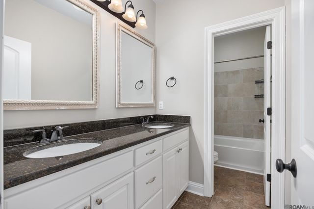 4967 Woodstock Way Dr, Greenwell Springs, LA 70739