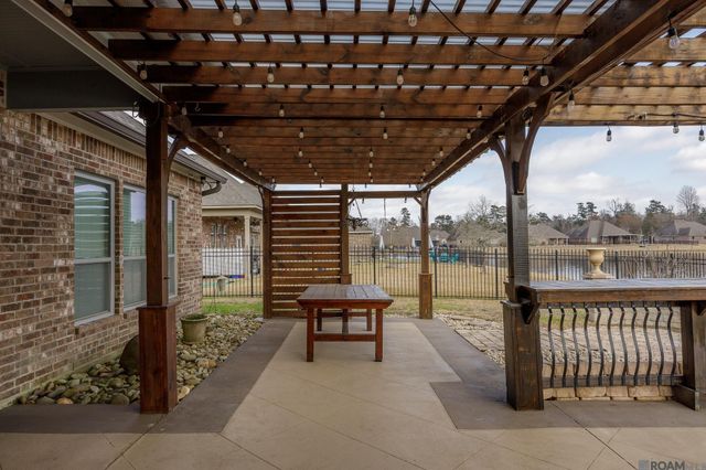 4967 Woodstock Way Dr, Greenwell Springs, LA 70739