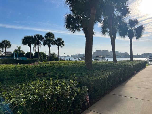 670 ISLAND WAY 400, Clearwater Beach, FL 33767