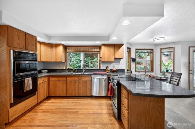 1610 28th Place SE, Puyallup, WA 98374