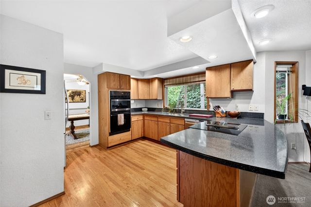 1610 28th Place SE, Puyallup, WA 98374