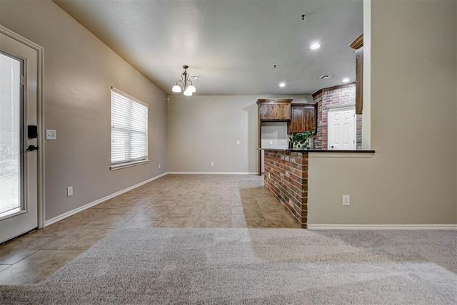 809 Breezy Hill Road, Edmond, OK 73025