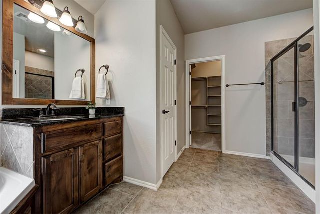 809 Breezy Hill Road, Edmond, OK 73025