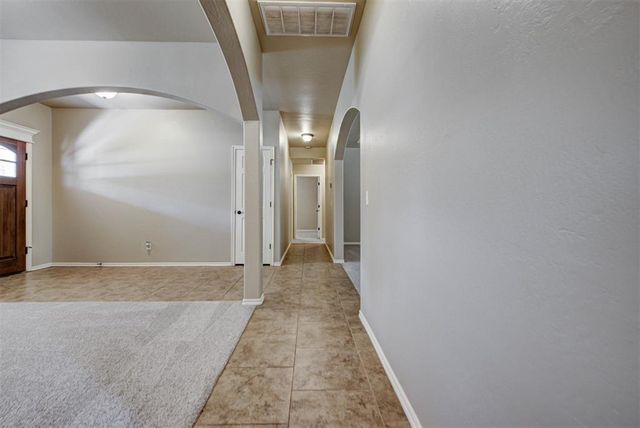 809 Breezy Hill Road, Edmond, OK 73025