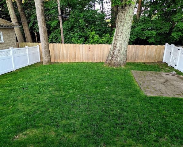17 Longfellow Road, Worcester, MA 01602