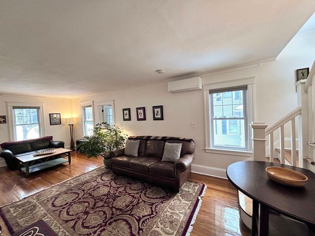 17 Longfellow Road, Worcester, MA 01602