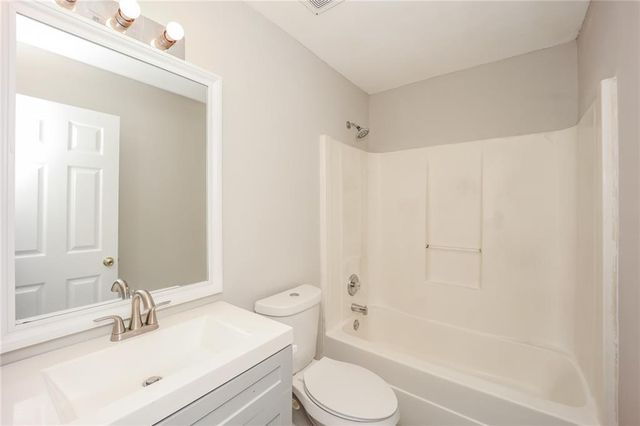 5899 Eagles Feather Lane, Riverdale, GA 30274