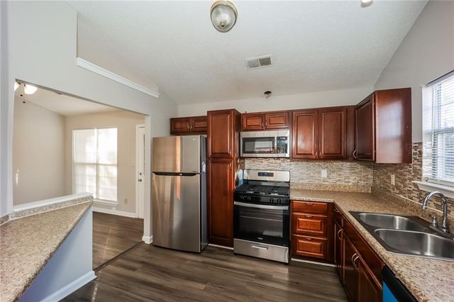 5899 Eagles Feather Lane, Riverdale, GA 30274