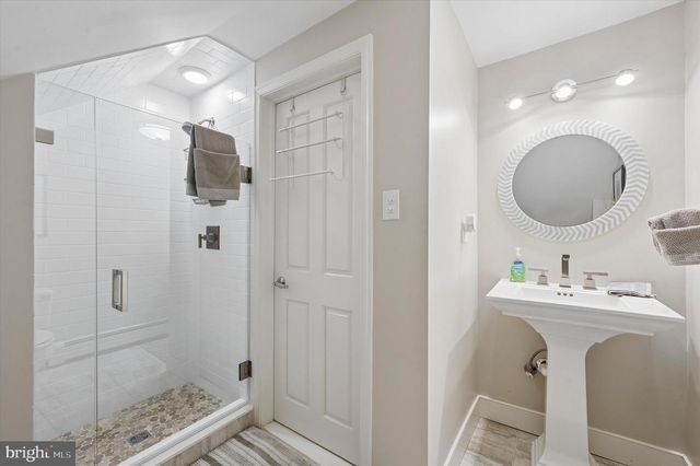 8901 MONTGOMERY AVE, Wyndmoor, PA 19038