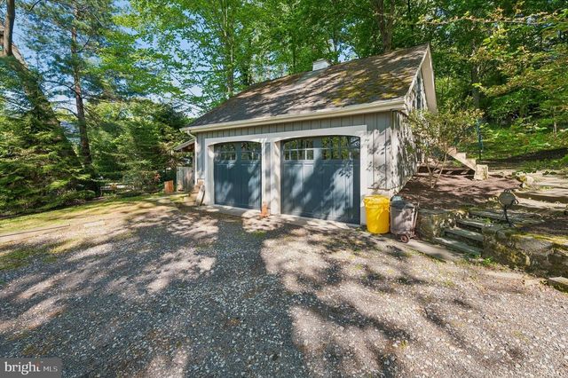 8901 MONTGOMERY AVE, Wyndmoor, PA 19038