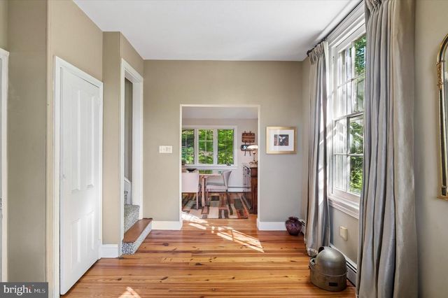 8901 MONTGOMERY AVE, Wyndmoor, PA 19038