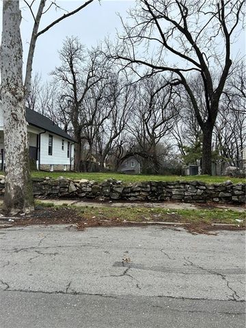 2322 POPLAR Avenue, Kansas City, MO 64127