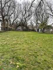 2322 POPLAR Avenue, Kansas City, MO 64127