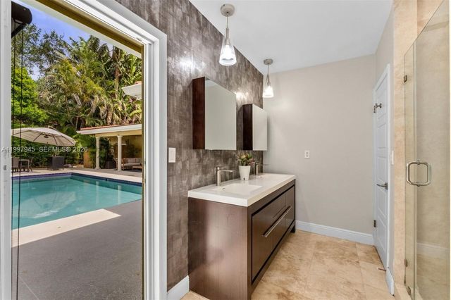 611 Santurce Ave, Coral Gables, FL 33143