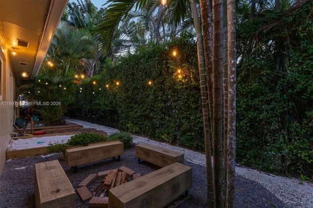 611 Santurce Ave, Coral Gables, FL 33143