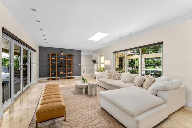 611 Santurce Ave, Coral Gables, FL 33143