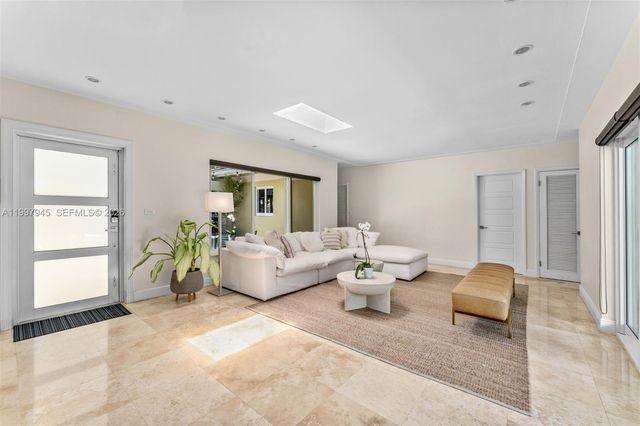 611 Santurce Ave, Coral Gables, FL 33143