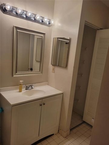 741 LYONS Road 17203, Coconut Creek, FL 33063