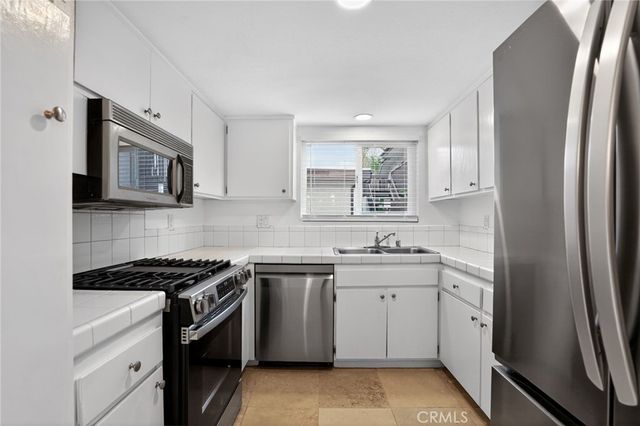 17847 Beneda Ln 4, Canyon Country, CA 91351