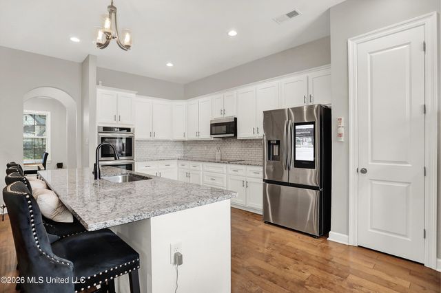 10898 Wiseman Drive, Olive Branch, MS 38654