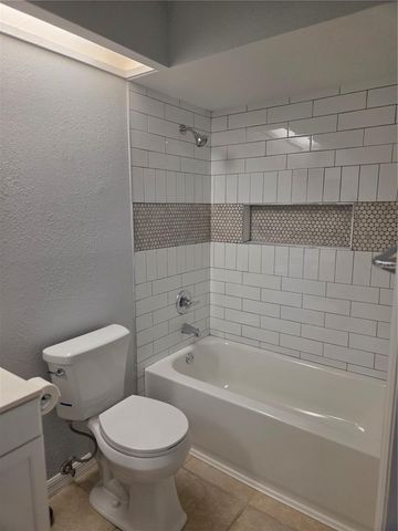 743 E ALFRED STREET, Tavares, FL 32778